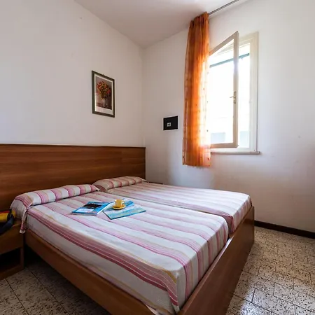 Apartment Cozy With Private Garden In